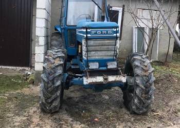 Ciągnik rolniczy ford