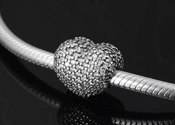 Pandora Charm Moments koralik zawieszka klips serce pave