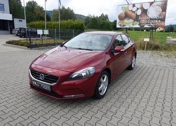 VOLVO V40 D2 1.6D 115KM AUTOMAT KLIMATRONIK NAWIGACJA NOWE OPONY ROZRZAD