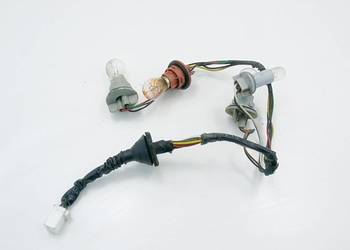 WIĄZKA GNIAZDA ŻARÓWEK LAMPY TYŁ HYUNDAI I30 I 1.4 HB 5D 2010 00049281