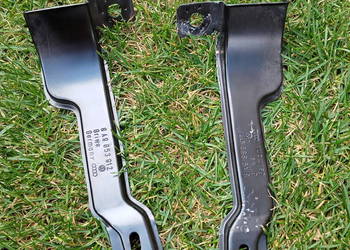 Audi 80 B4 Avant Wspornik listwy progu 8A9853911 8A9853912