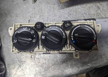 Panel klimatyzacji toyota Avensis T22