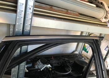 Uszczelka szyby drzwi prawy tył audi q5 80A FY