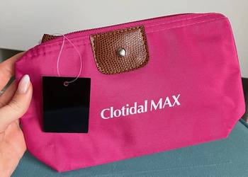 Nowa różowa kosmetyczka na zamek