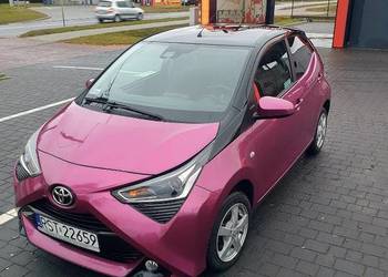 Toyota Aygo Selection X-CITE Magenta 2018 r. Polski Salon
