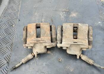 Zacisk hamulcowy jarzmo przód przedni renault Thalia I