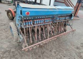 Sprzedam pług 4 skibowy siewnik i opryskiwacz