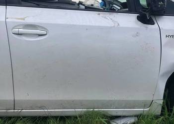 Drzwi przednie prawe Toyota Prius Plus (Toyota Prius V) Drzwi przednie prawe Toyota Prius Plus (Toyota Prius V)