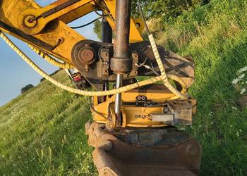 JCB JS 260 LC Błotniak