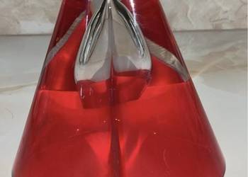 Lampka Oliwna. Z czerwonego szkła. W kształcie serca.