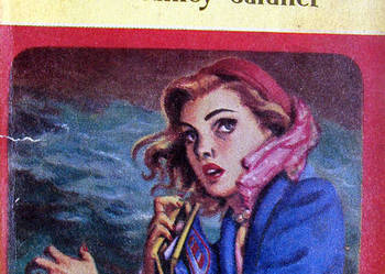 The Case of the Dangerous Dowager - Erle Stanley Gardner