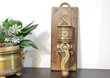 drewniany MŁYNEK wiszący do kawy b.stary