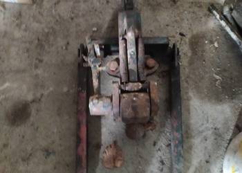 Zaczep dolny połowy hitch oryginalny Zetor 5211/7211