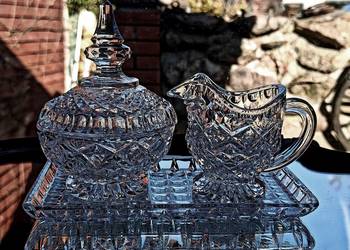 Zestaw kryształowy taca ,bombonierka ,mlecznik