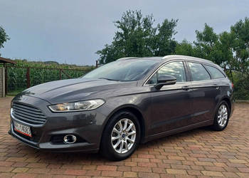 Ford Mondeo Bogate wyposażenie Przebieg: 121.550 km Nowy rozrząd opony itp…