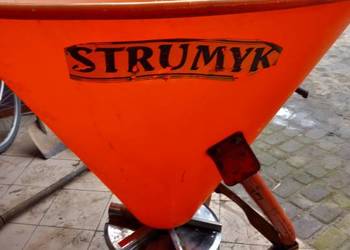 Rozsiewacz nawozu STRUMYK 350 l – stan bardzo dobry