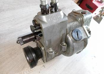 Ursus C-330 pompa wtryskowa