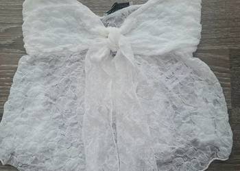 Koronkowy top na ramiączkach Bershka