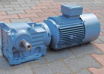 Motoreduktor kątowy 4kw. 303obr./min. SEW. K57DV112M4