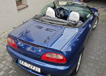 Samochód kabriolet MG MGF
