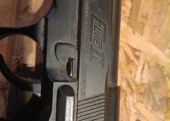 Pistolet wiatrówka Beretta Elite II CO2 4,5 mm BB Umarex