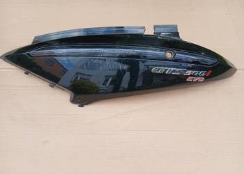 Zadupek lewy Emblematy Sym Gts 300i