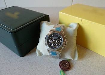 Fabrycznie NOWY zegarek w oryginalnym pudełku.