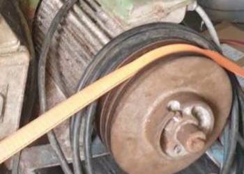 Śrutownik bąk rozdrabniacz