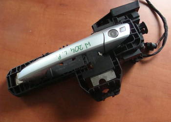 KLAMKA LEWA PRZÓD MERCEDES W204 W212 A2047230114
