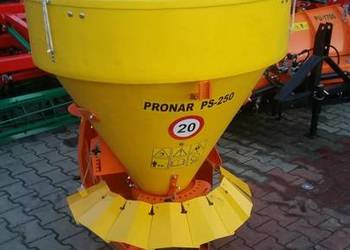Posypywarka Piasku Soli Piaskarka PRONAR PS-250