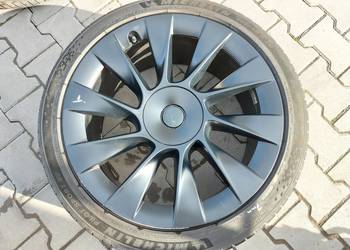 TESLA MODEL Y 2022r FELGA KOŁO OPONA MICHELIN 20 255/40r20 1188223-00-B