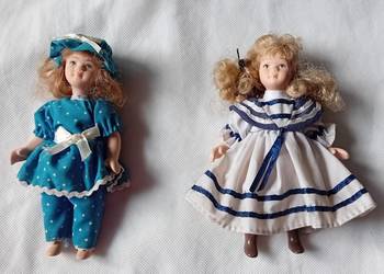 Dwie porcelanowe lalki w strojach wiktoriańskich, około połowy XX w. 2 Dwie porcelanowe lalki w strojach wiktoriańskich, około połowy XX w. 2