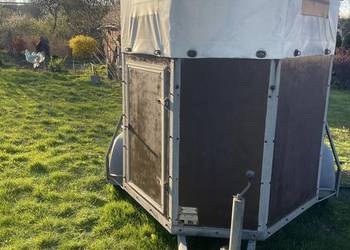 Przyczepa do przewozu zwierząt DMC 2000 kg