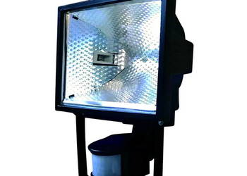 oprawy halogenowe z czujnikiem ruchu zewnętrzne