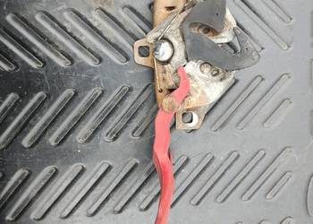 Zamek maski Alfa Romeo 147 lift