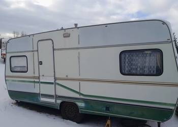 Przyczepa kempingowa z przeznaczeniem na działkę