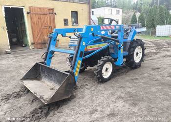 Traktorek 4x4 iseki z turem nowe opony