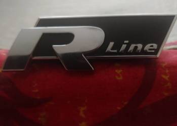 VW TIGUAN R-LINE 2015-18  GRILL ZNACZEK  5NA853957