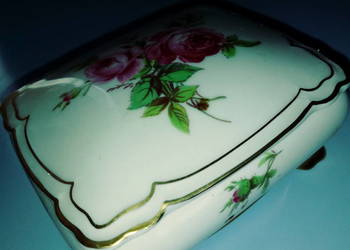 Antyczne puzderko porcelana Lindner Niemcy