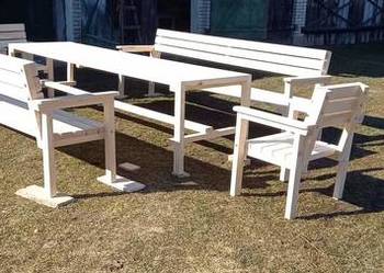 Drewniane meble ogrodowe