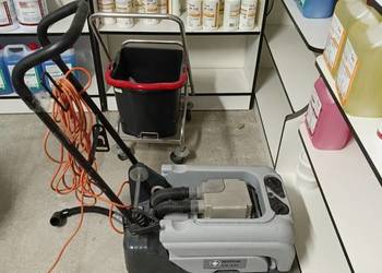 Szorowarka maszyna czyszcząca kompaktowa Nilfisk CA331 przewodowa 220v