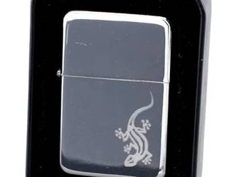 Zapalniczka Benzynowa w Opakowaniu Prezentowym z Grawerem Salamandry