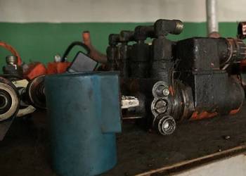 Solenoid do koparki Liebherr, Atlas