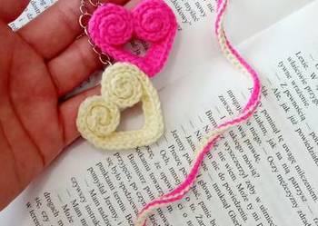 Zestaw na szydełku, brelok, zakładka do książki