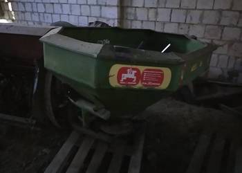 Rozsiewacz nawozu Amazone ZAE1002