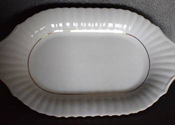 Półmisek owalny zdobiony złoceniami -,, Chodzież''