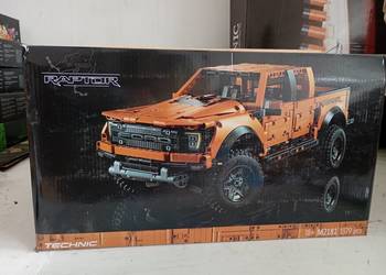 Zestaw Klocków Technic Pickup Raptor – 1379 elementów