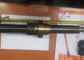 Śruba pionowa do frezarki Heckert