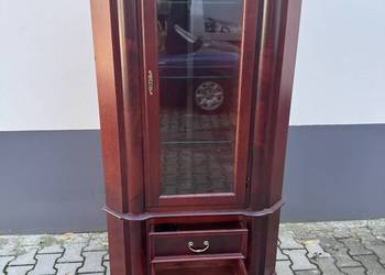 Piękna podświetlana witryna . Okazja cenowa !