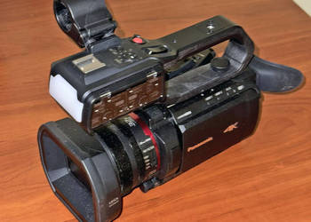 Kamera profesjonalna PANASONIC HC-X2000 + dwa akumulatory i ładowarka